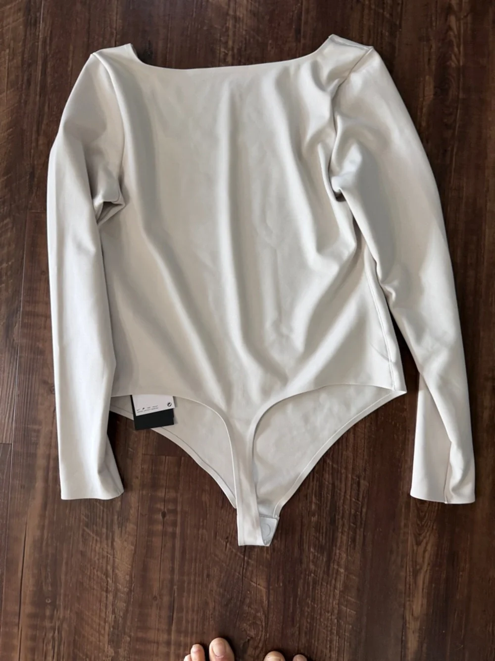 Nike Form Women's Cream Long Sleeve Bodysuit New Size Large